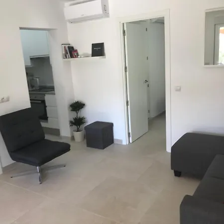 Garden Apartment, Cortijo Fruitful Hills Appartement Coín
