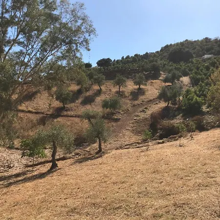 Garden Apartment, Cortijo Fruitful Hills Apartment Coin