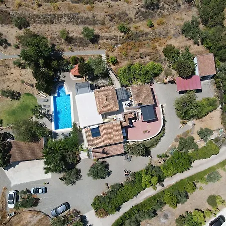 Garden Apartment, Cortijo Fruitful Hills Apartamento Coín
