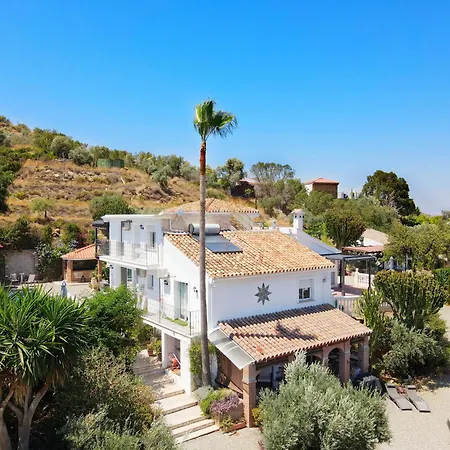 Apartamento Garden Apartment, Cortijo Fruitful Hills Coín